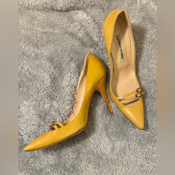 Manolo Blahnik Mustard Yellow Patent Leather Heels Stilettos - Picture 1 of 12